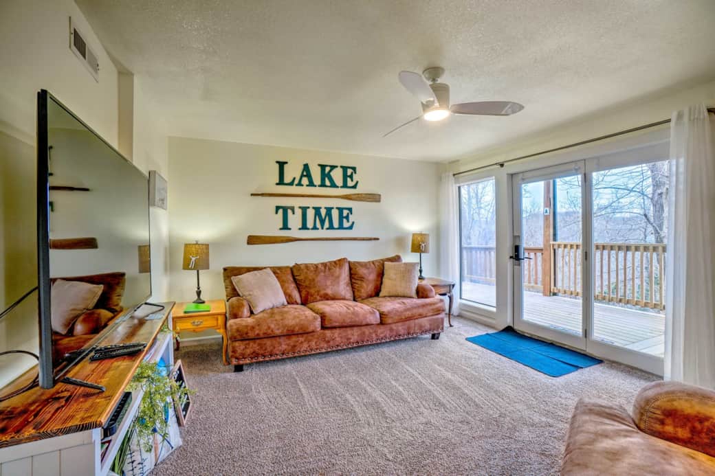 Living Room-Lake Time Living Room-Lake Time