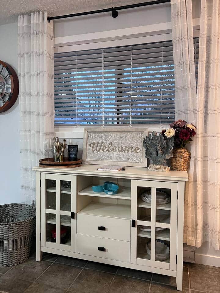 Living Room: Courtyard Window