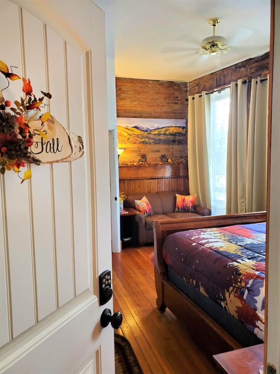 Welcome to the Fall Suite