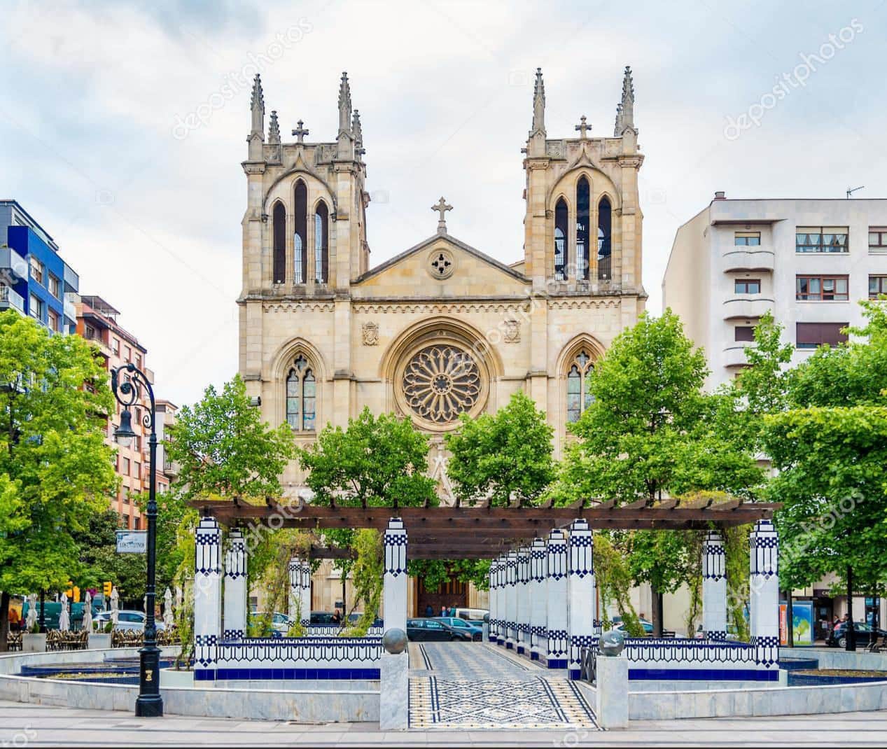 apartamento turístico Gijón Centro Playa | Iglesia de San Lorenzo | garaje gratuito