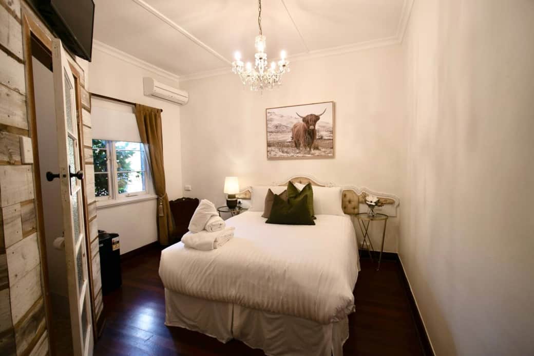 Room 3 Bedroom Room 3 Bedroom