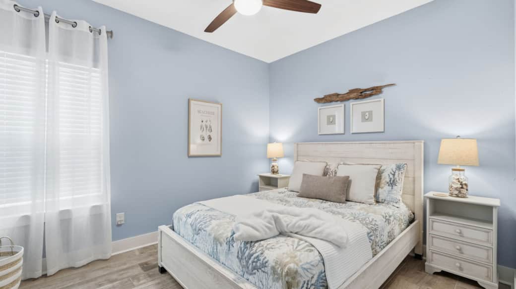 Blue Room Queen 
