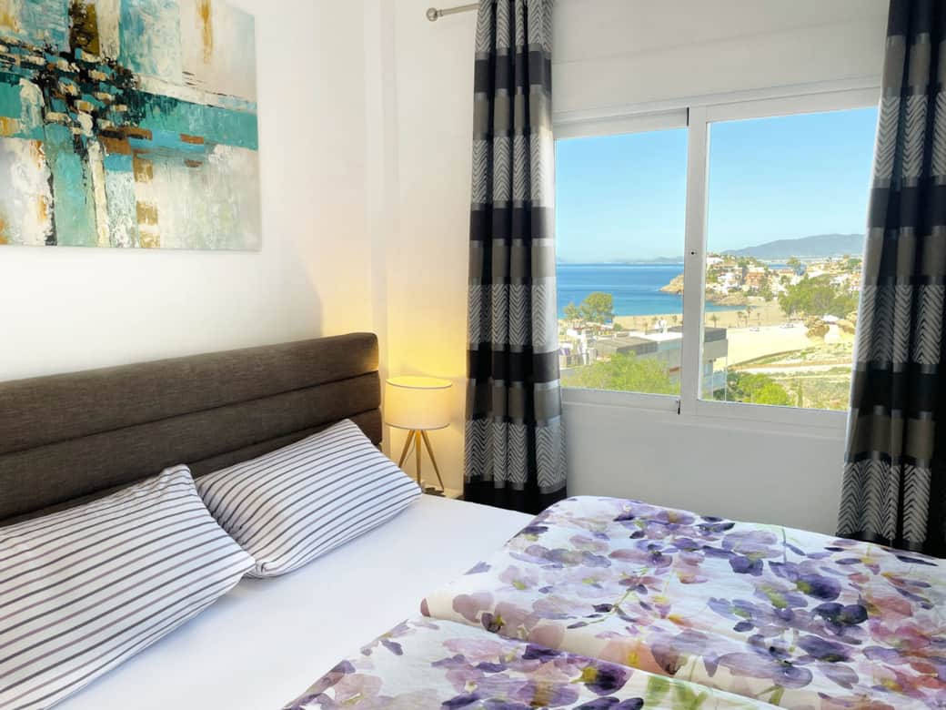 Schlafzimmer mit Meerblick