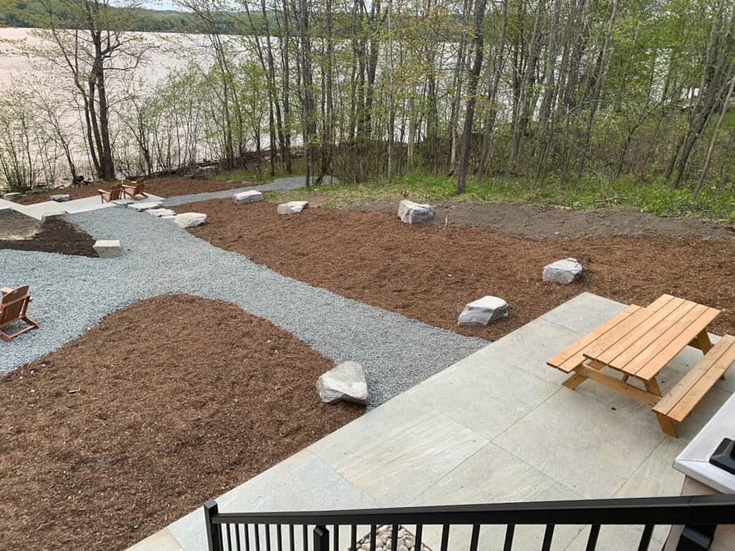 Picnic area and walkway to lake