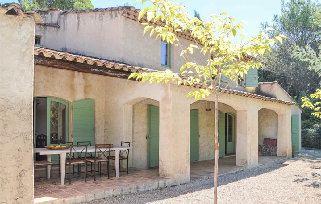 826273g Lovely home in La Tour DAigues La Tour dAigues 826273g Lovely home in La Tour DAigues La Tour dAigues