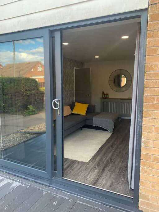 Small cill, access to flat