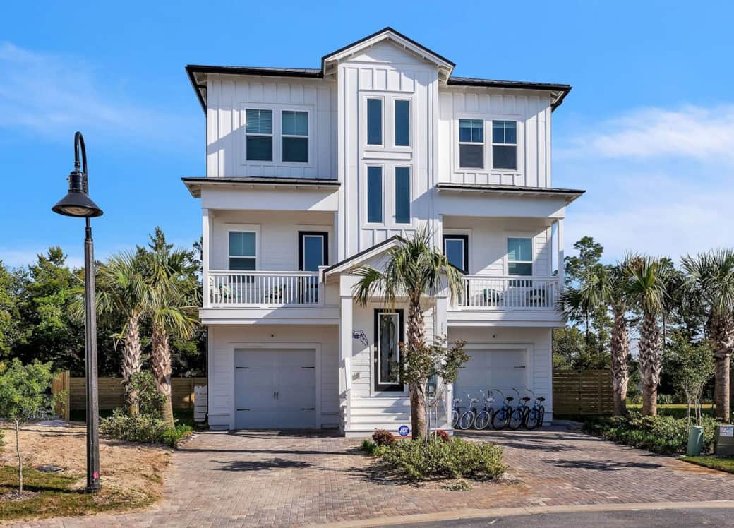 Front of Blue Water Paradise - Safe child-friendly gated community close to the beach!