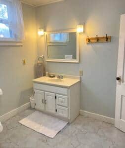 upstairs bathrooom