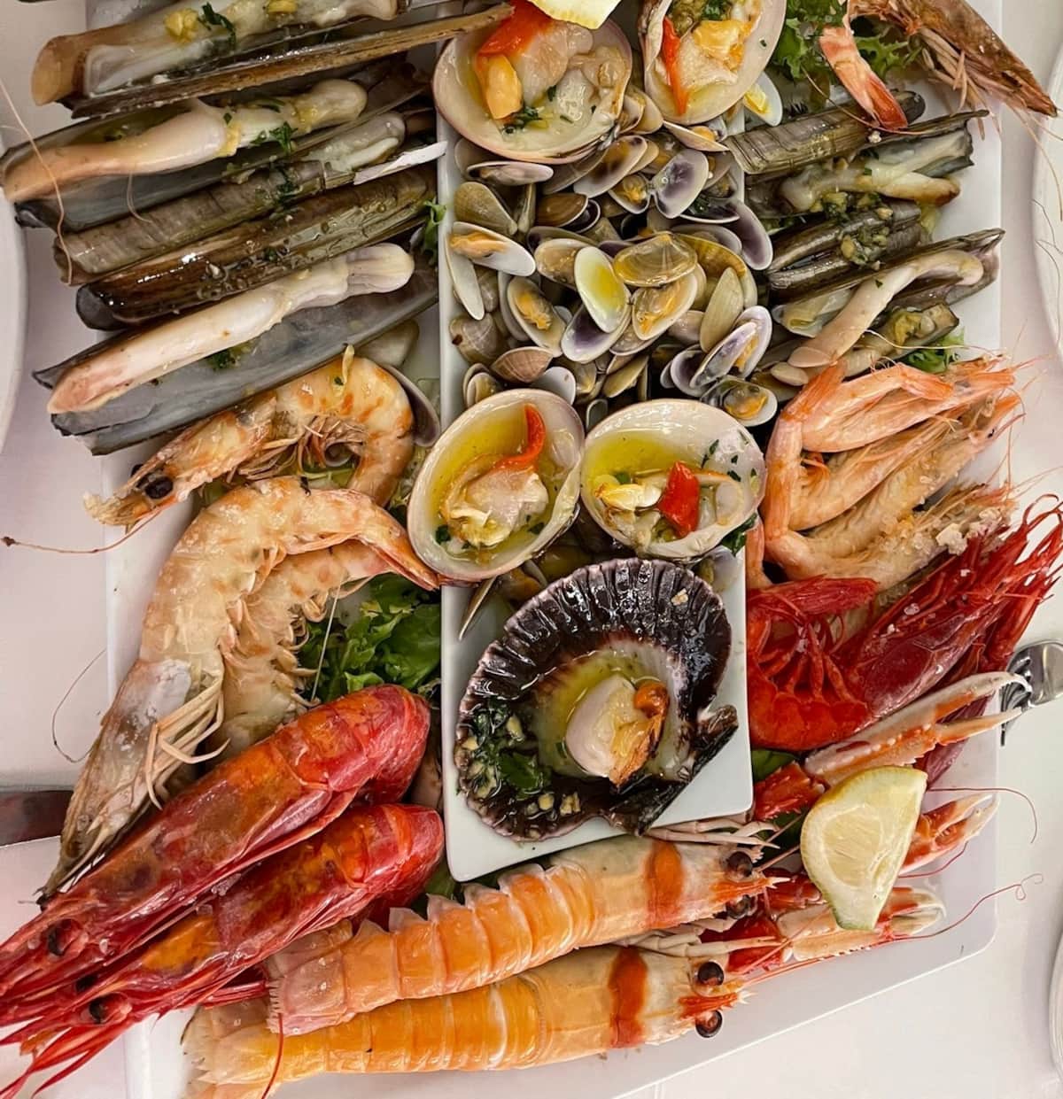 Tapas, pintxos and fresh fish on the Paseo Marítimo