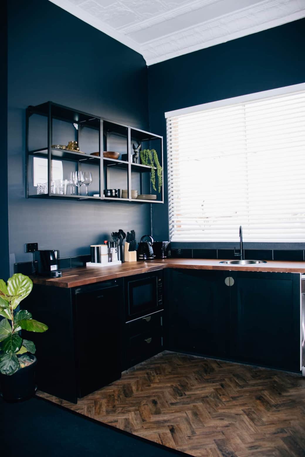 A full kitchen, with everything you need for a short or long term stay in Leeton A full kitchen, with everything you need for a short or long term stay in Leeton