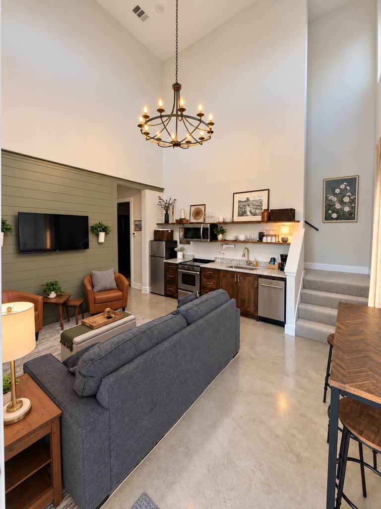 Family Room / Kitchenette
