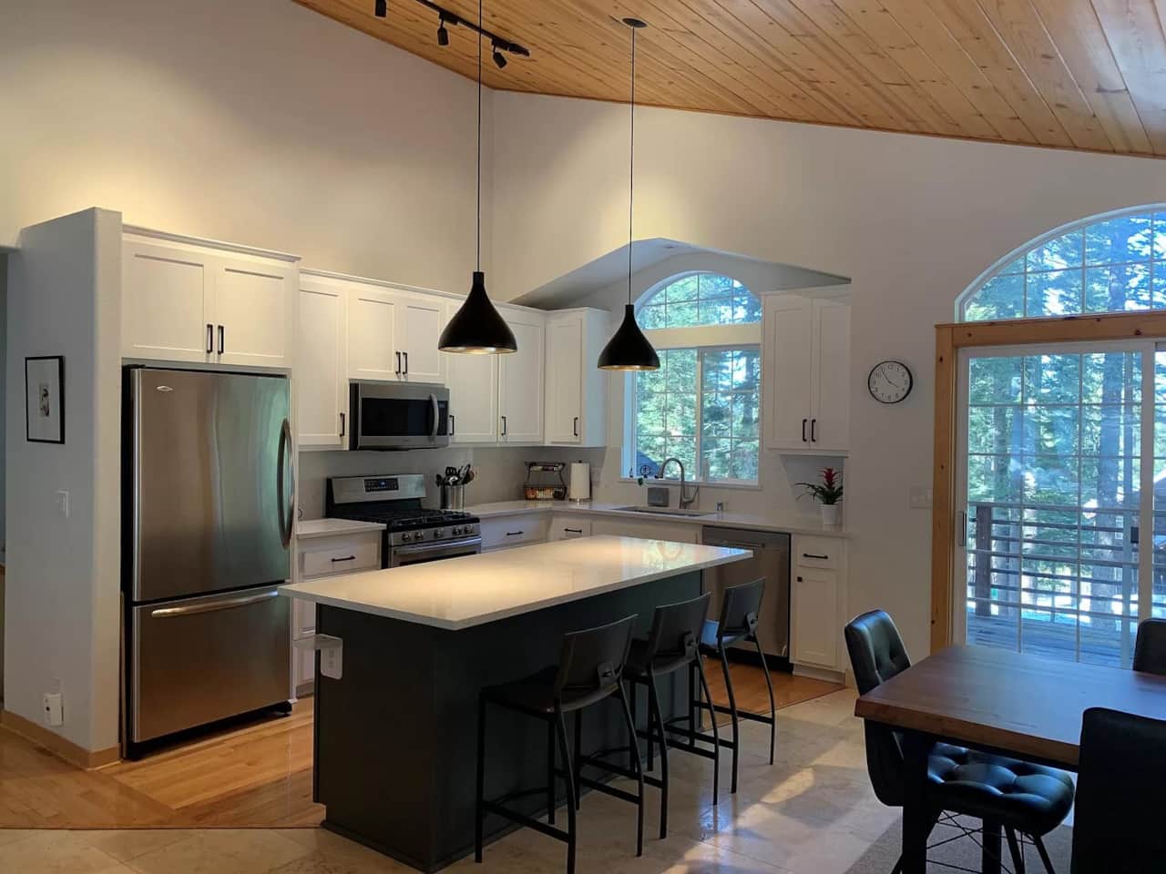 Bright open design 