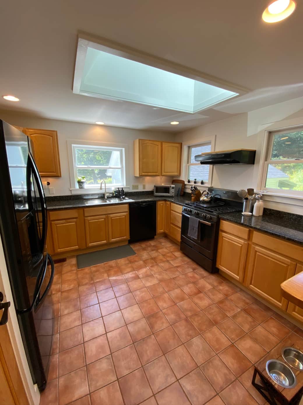 A well appointed kitchen with everything you need to feel at home cooking