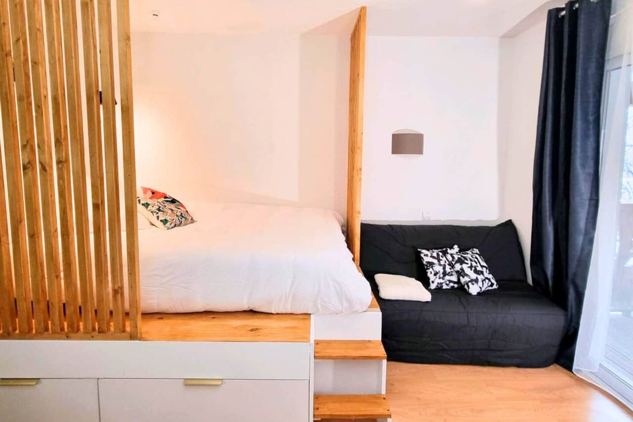 Side night and bed-sofa