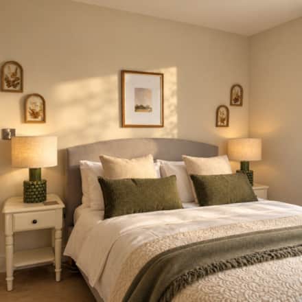 Master king bedroom at The Cotswold Barn