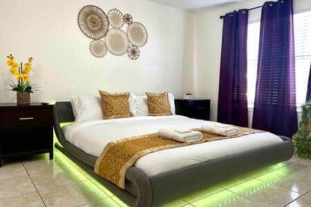 Master bedroom suite with private bathroom Master bedroom suite with private bathroom