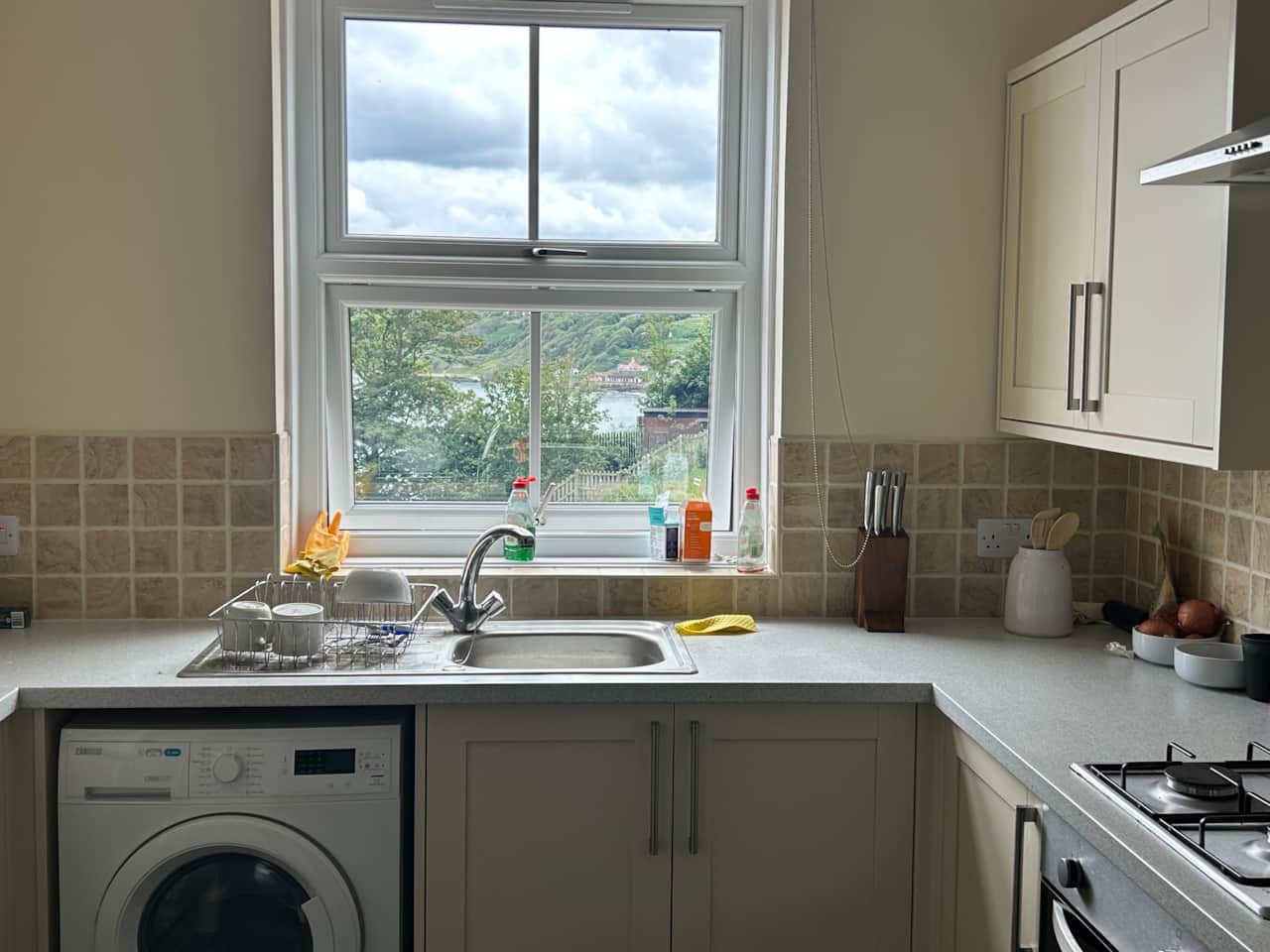 Well Equiped Kitchen with Sea View
