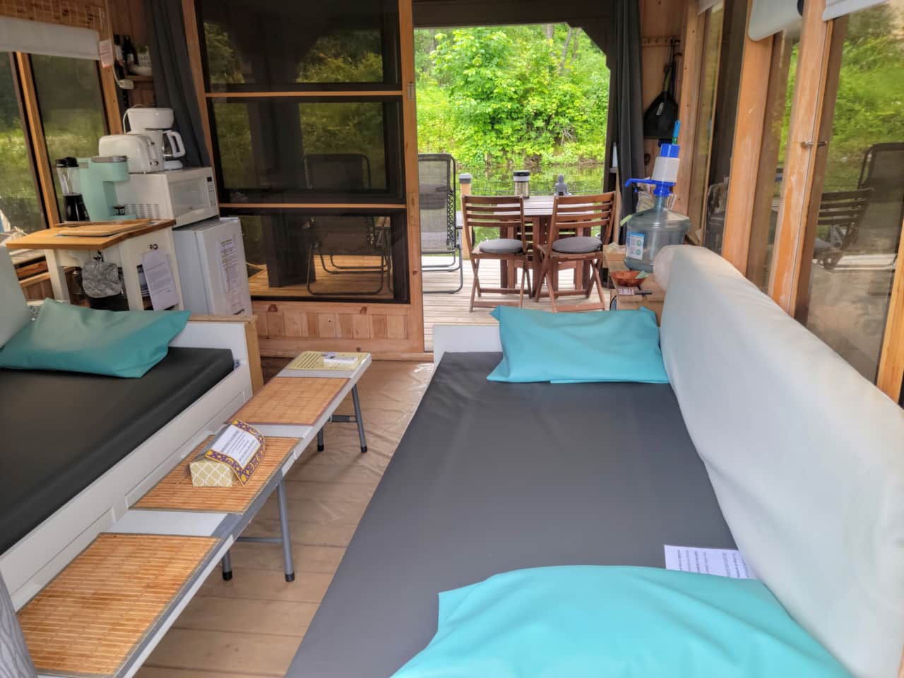 Jolie cabine avec vue panoramique et tout équipée (Literie et serviettes en option)