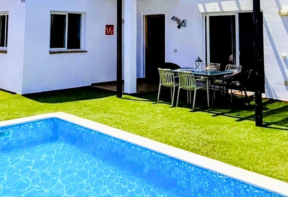 Outside pool and Seating