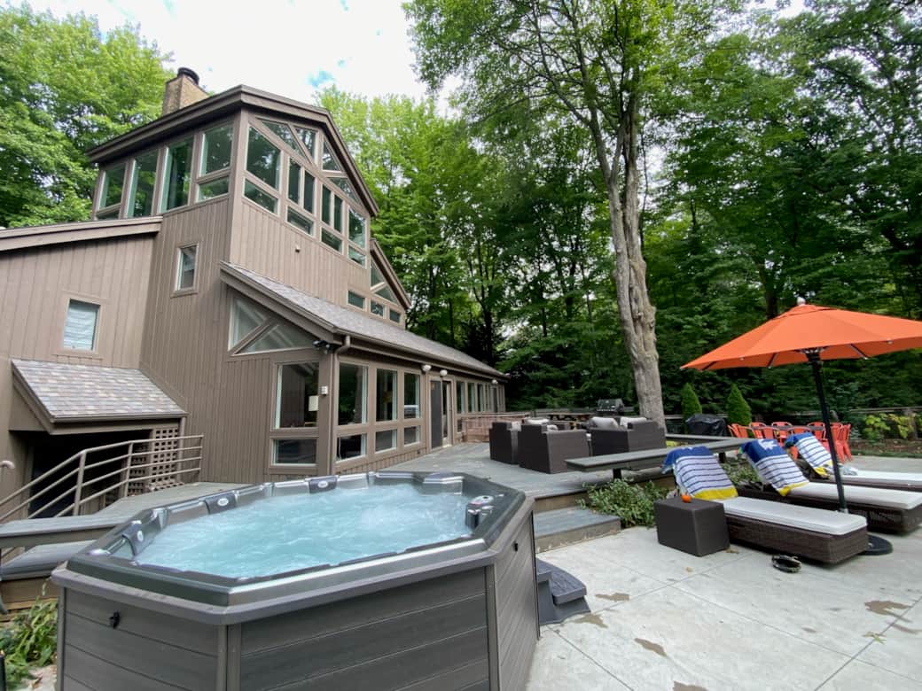Hot tub
