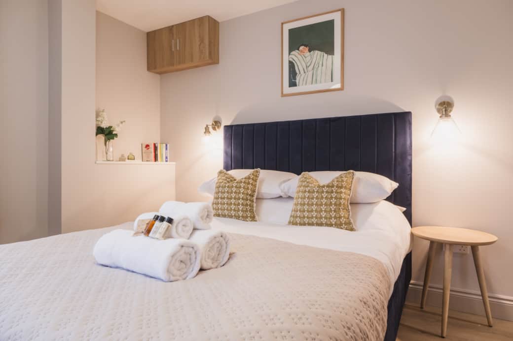 Riverside © Olivier Burnside 2025-6 Riverside © Olivier Burnside 2025-6