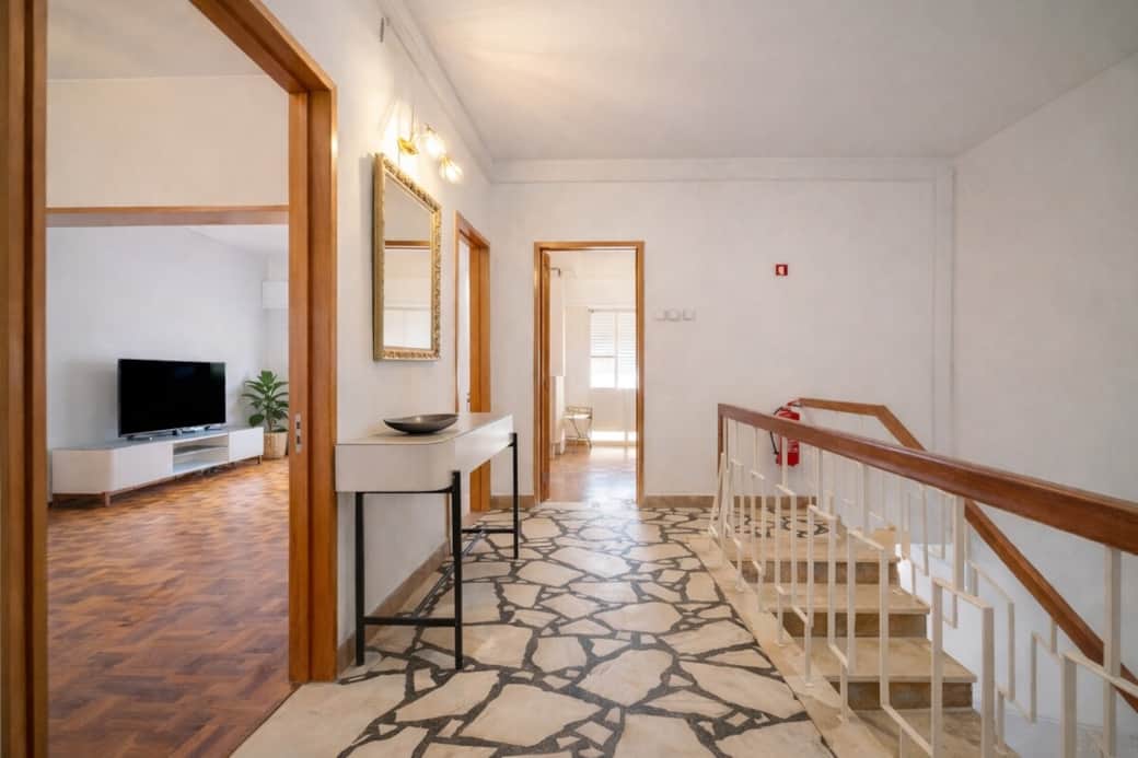 Foyer / Entrance Area