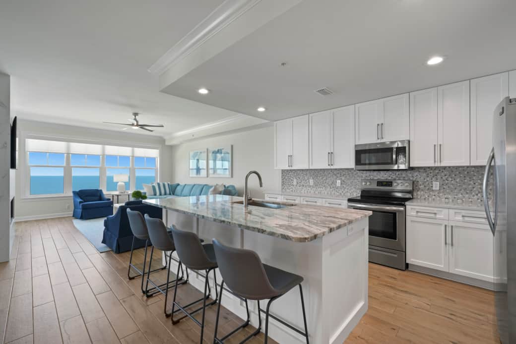 Kitchen with Island
