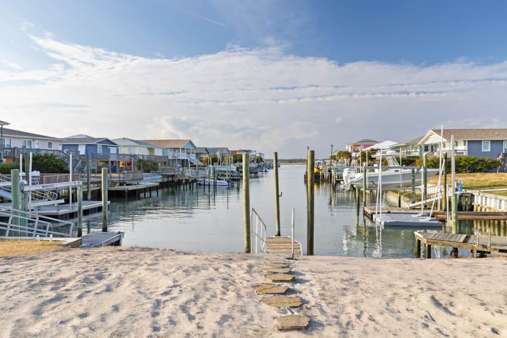 Backyard with steps to your private dock - bring your boat or jetski! Backyard with steps to your private dock - bring your boat or jetski!