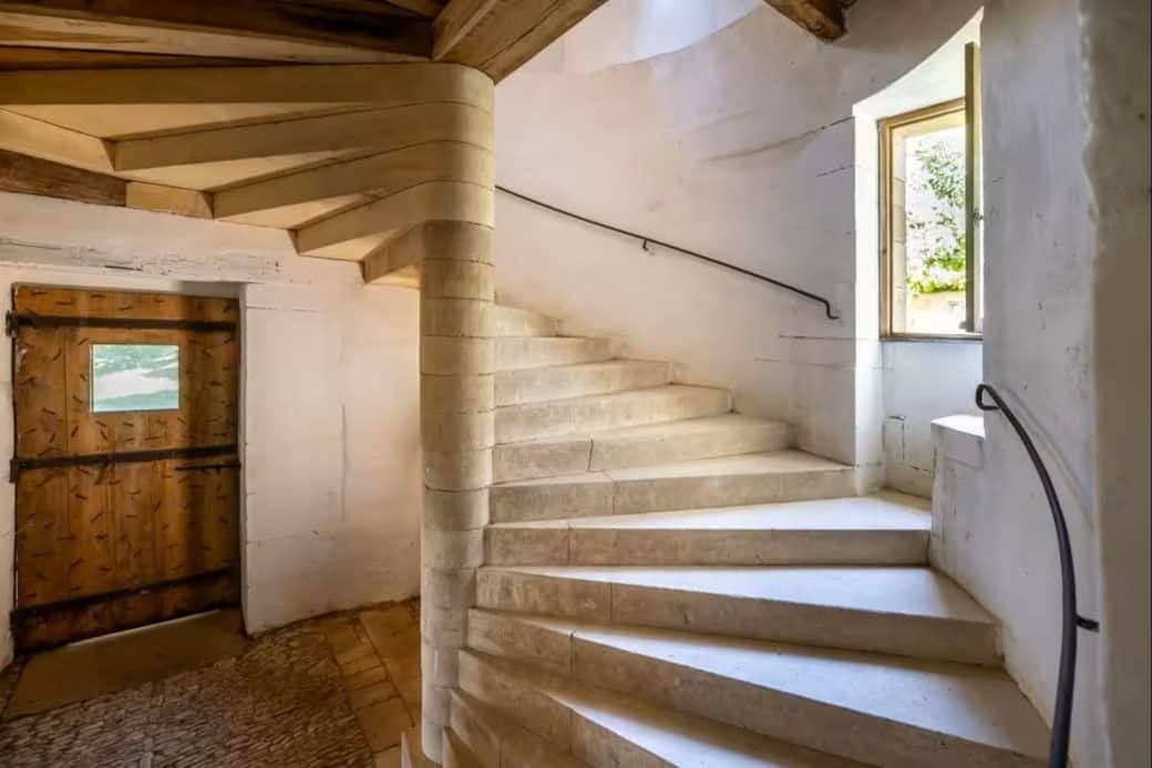 Sireuil Suite TowerStaircase