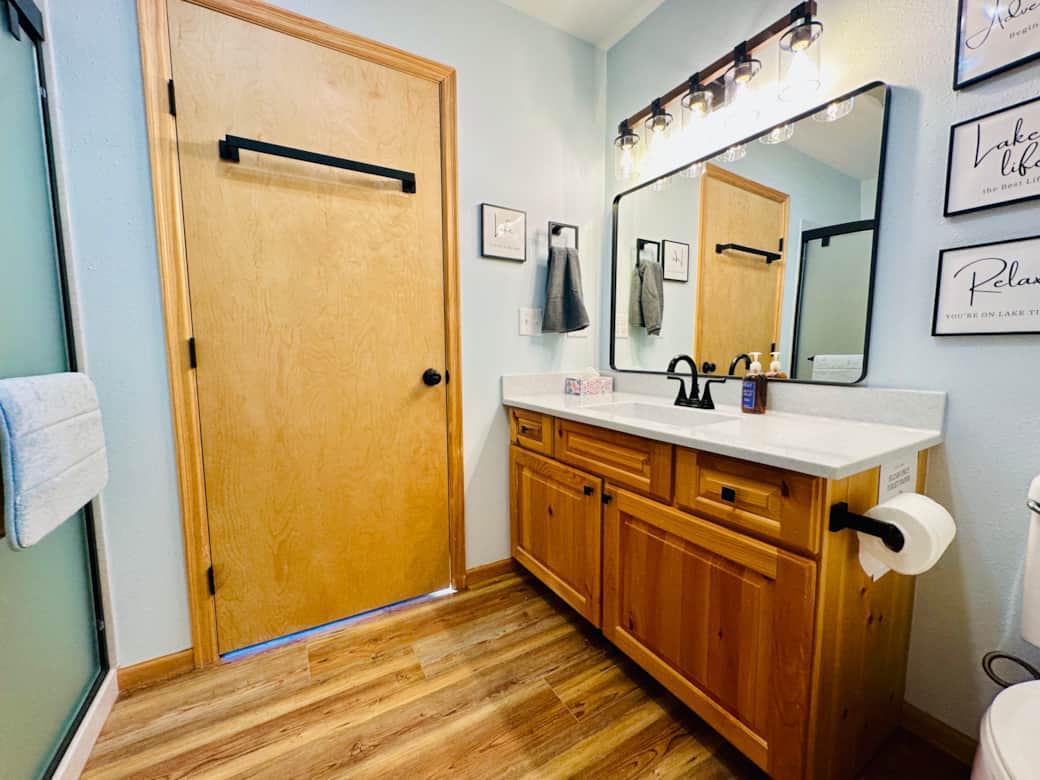 Completely Renovated First-Floor Bathroom, fresh, clean design. Completely Renovated First-Floor Bathroom, fresh, clean design.