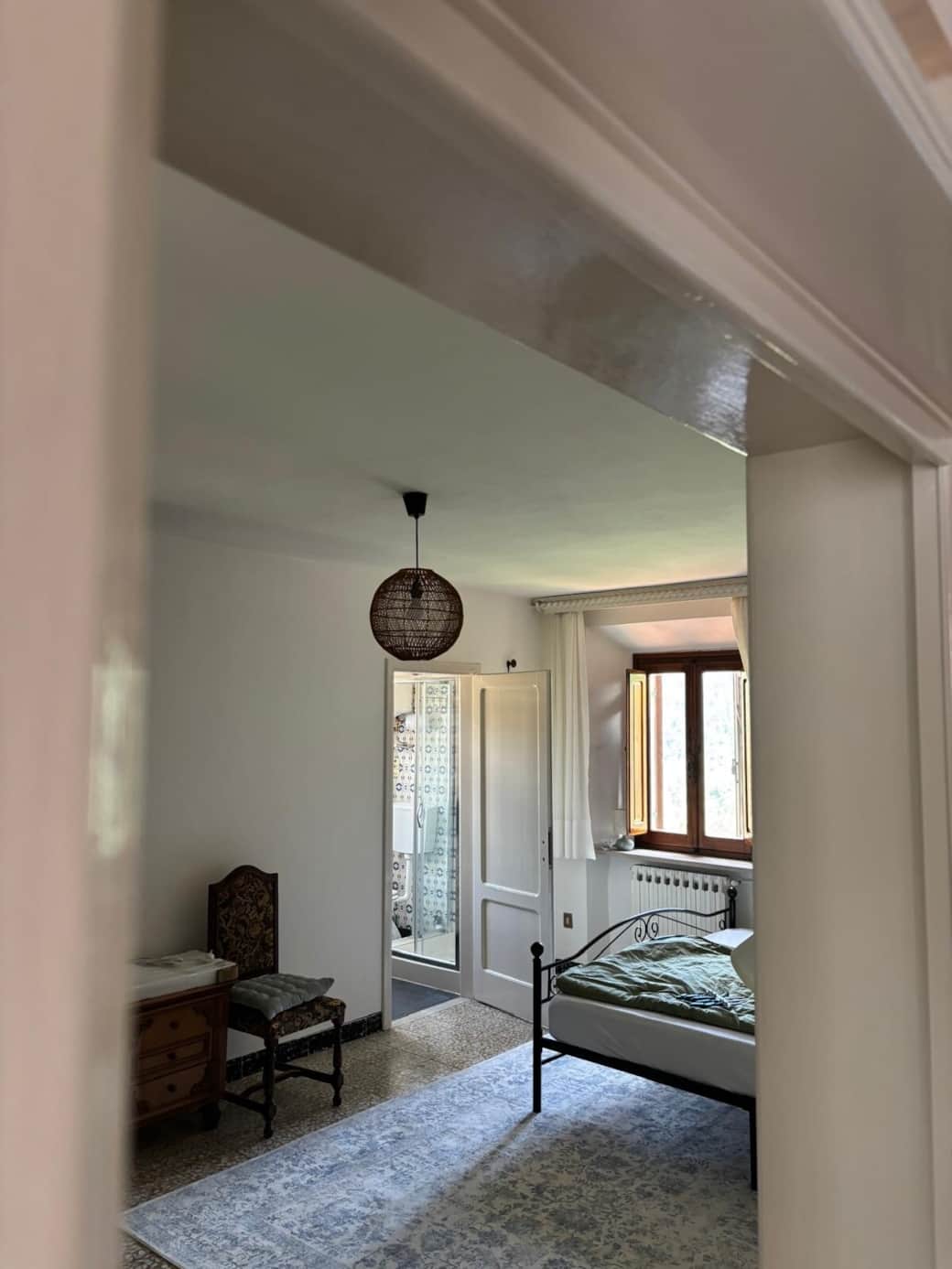 Schlafzimmer 1