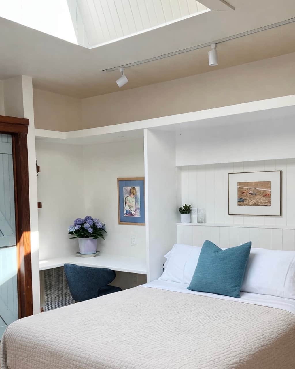 Library Murphy Bed & Built in Desk