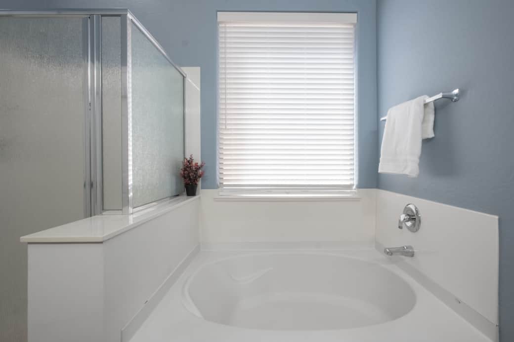 Master Bathroom-Large Soaking Tub & Separate Shower