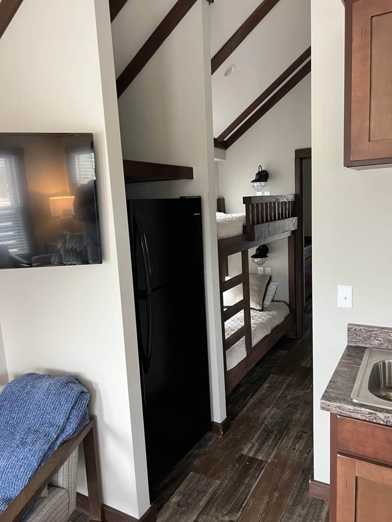 Hallway with bunk beds 