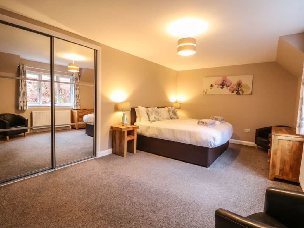Bedroom 2, queen-size bed and ensuite