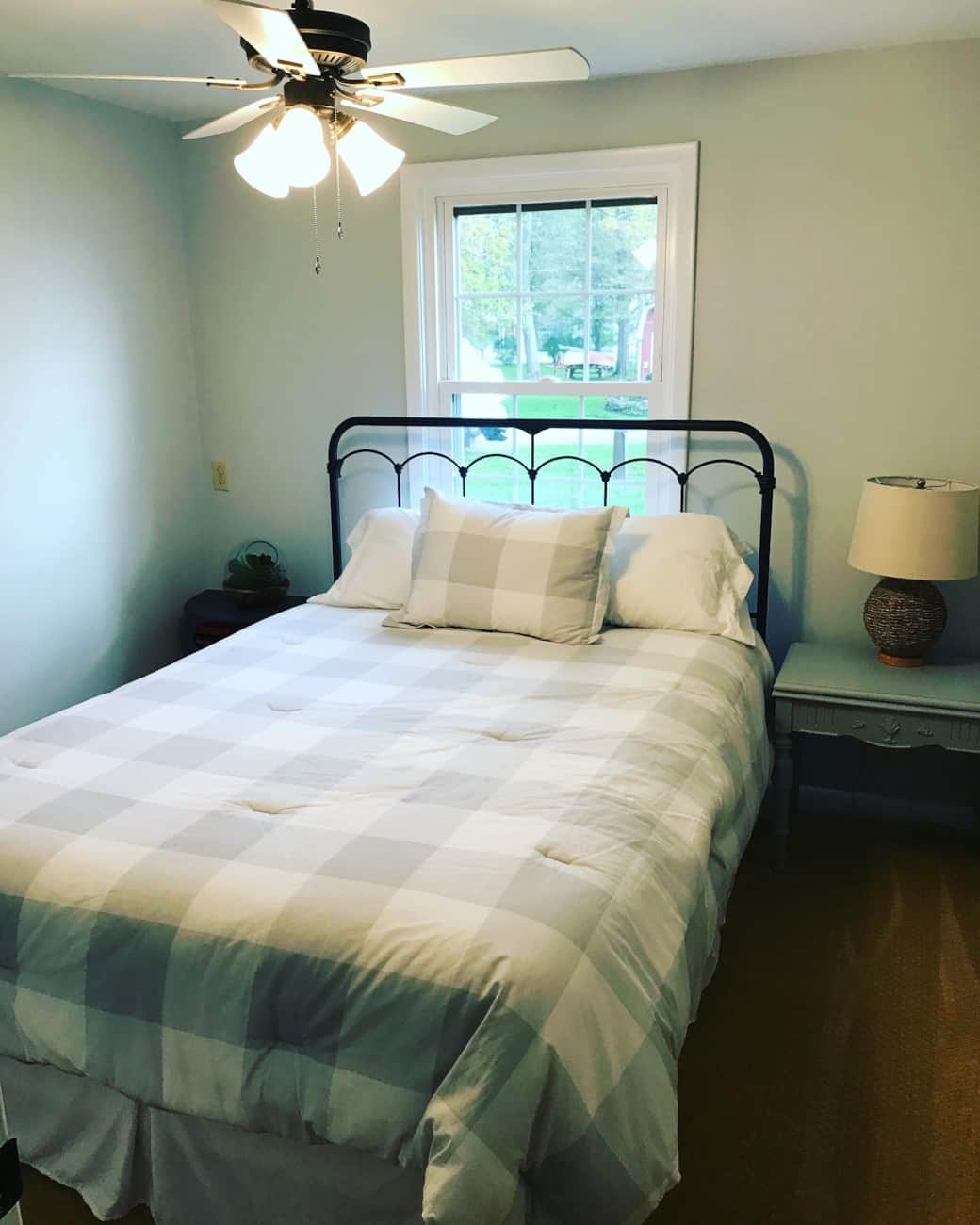 Queen Bedroom Queen Bedroom
