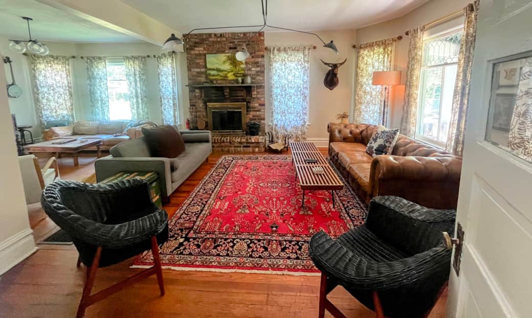 Clove living room