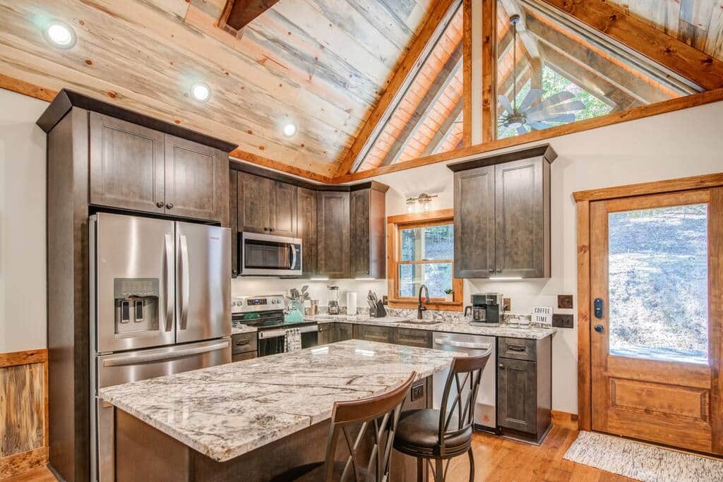 Fully Equipped Modern Kitchen