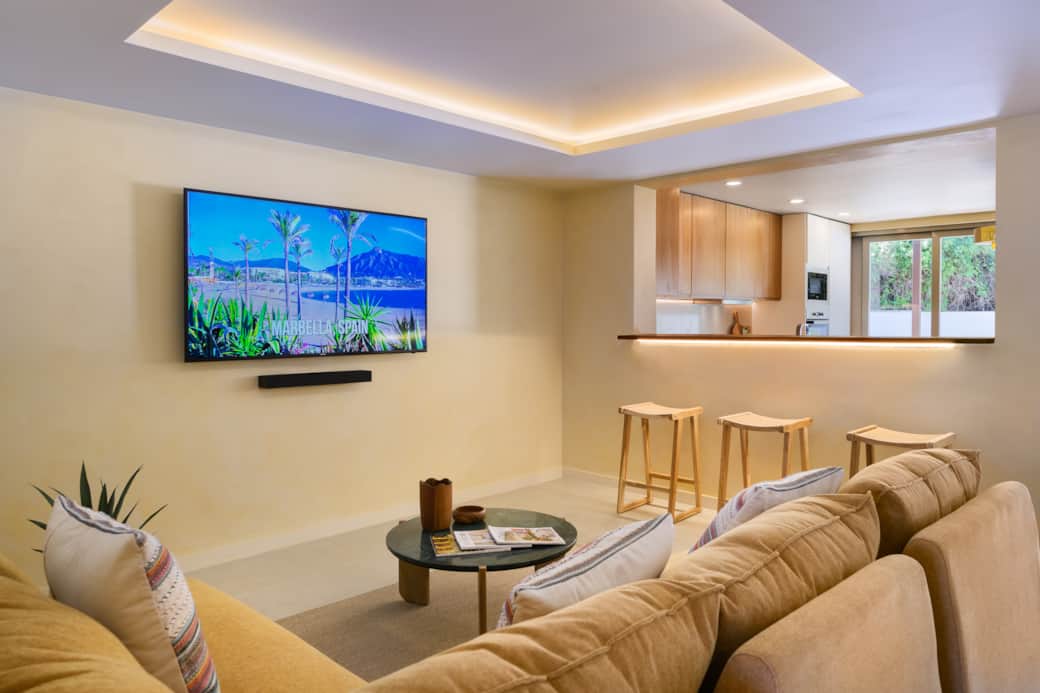 Villa jazmines II living room bar views