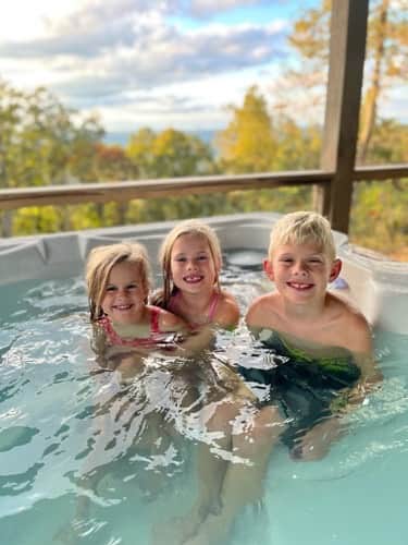 Hot Tub with million dollar view overlooking Brow