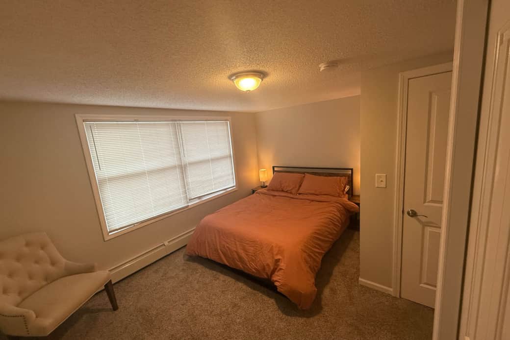 Basementbedroomsingle