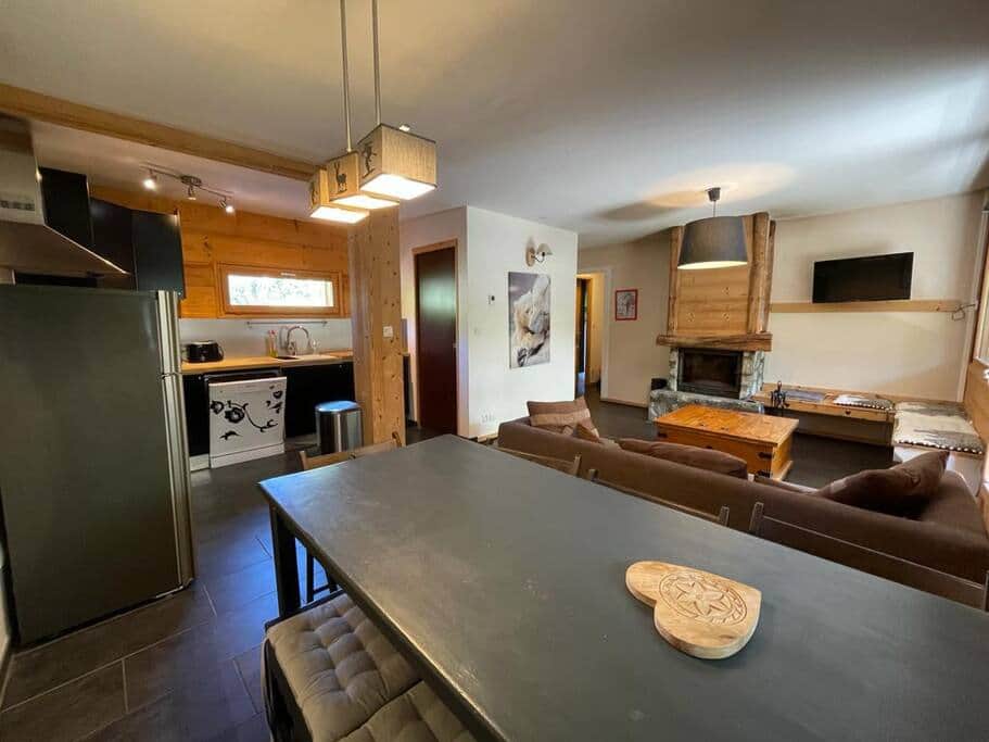 Cuisine et salle à manger de l'appartement Chantelouve