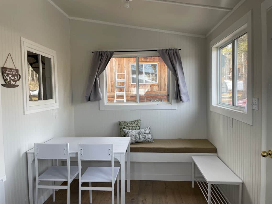 Dining w/ built in bench Dining w/ built in bench