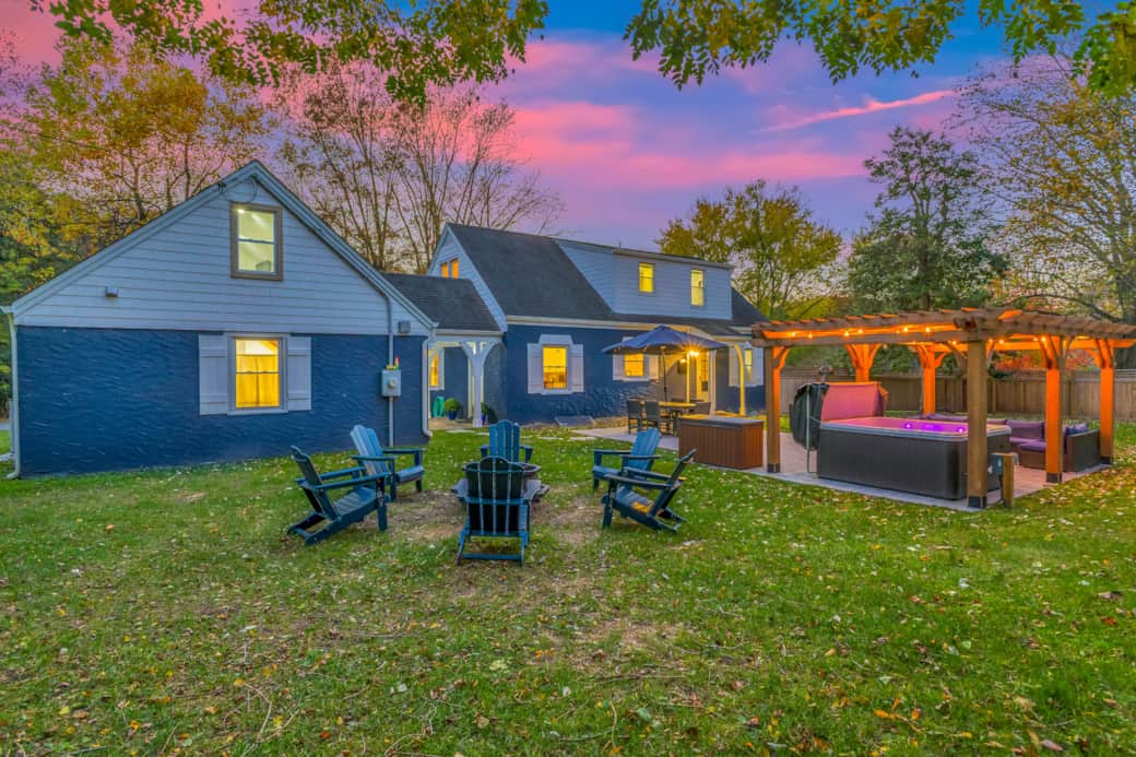 83 North Country Road-93 83 North Country Road-93