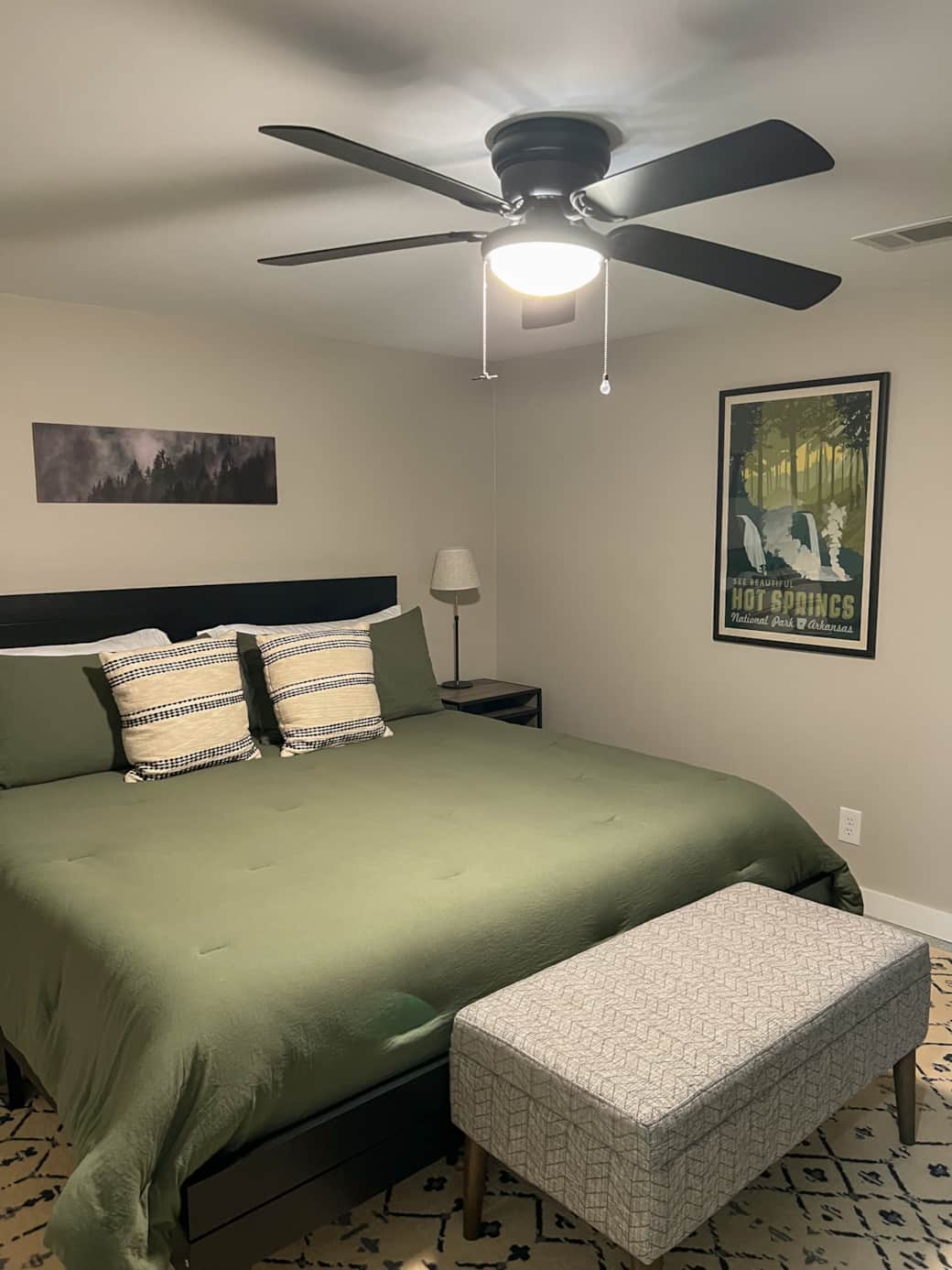 lower level cozy king room