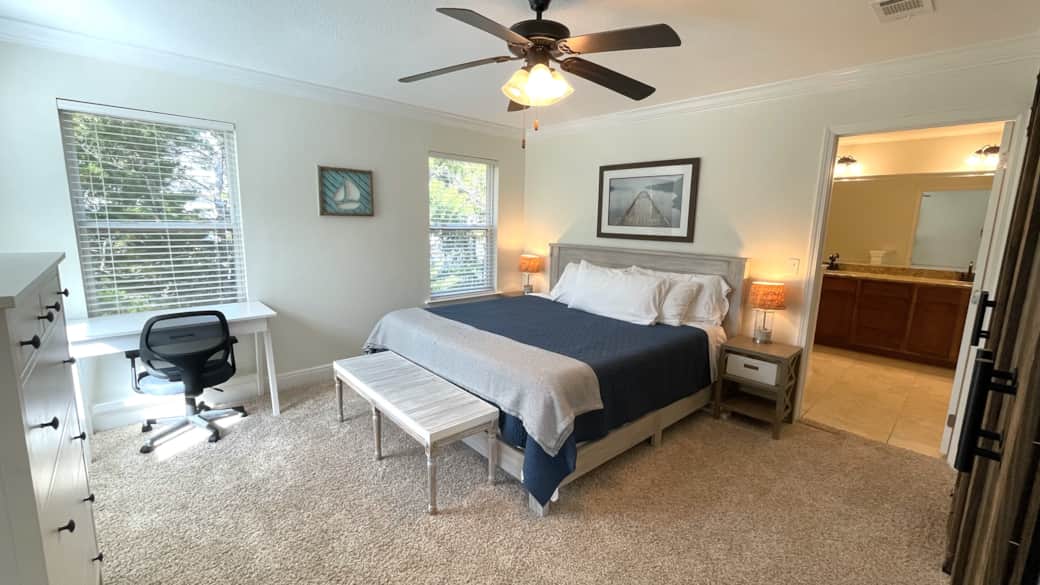 Bedroom 1 King