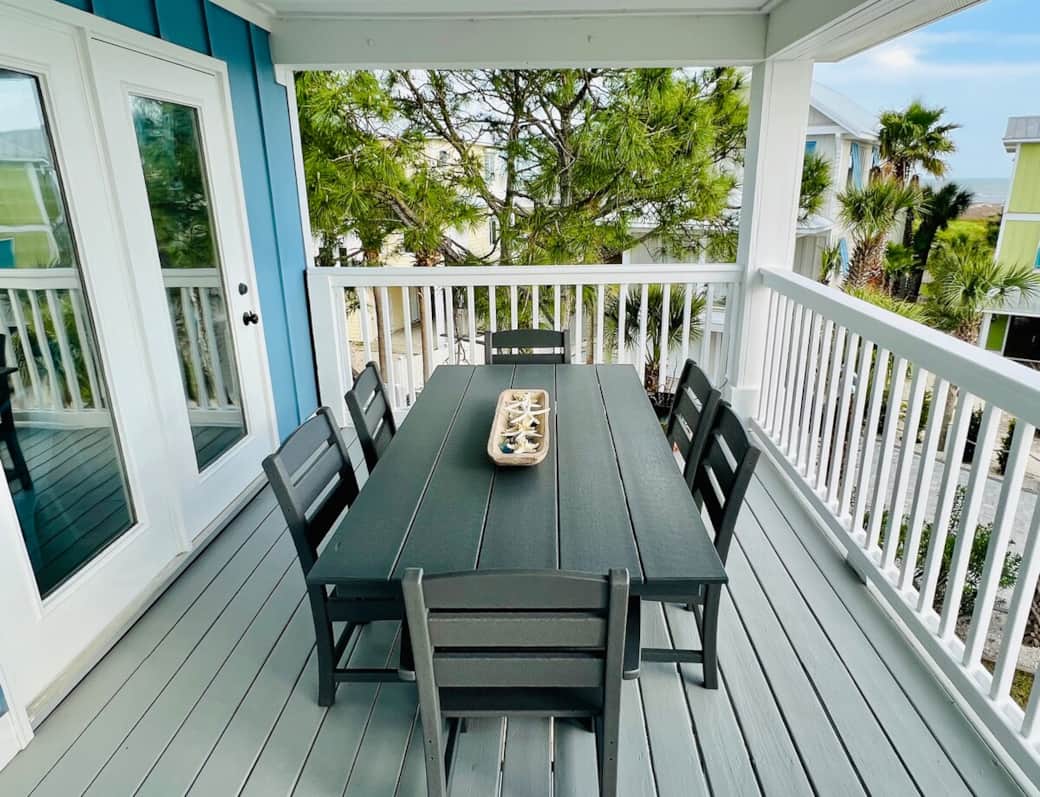 Top poarch seating