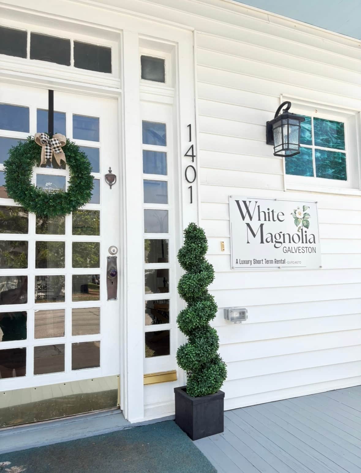 Welcome to White Magnolia Galveston where we combine historic charm with modern elegance.
