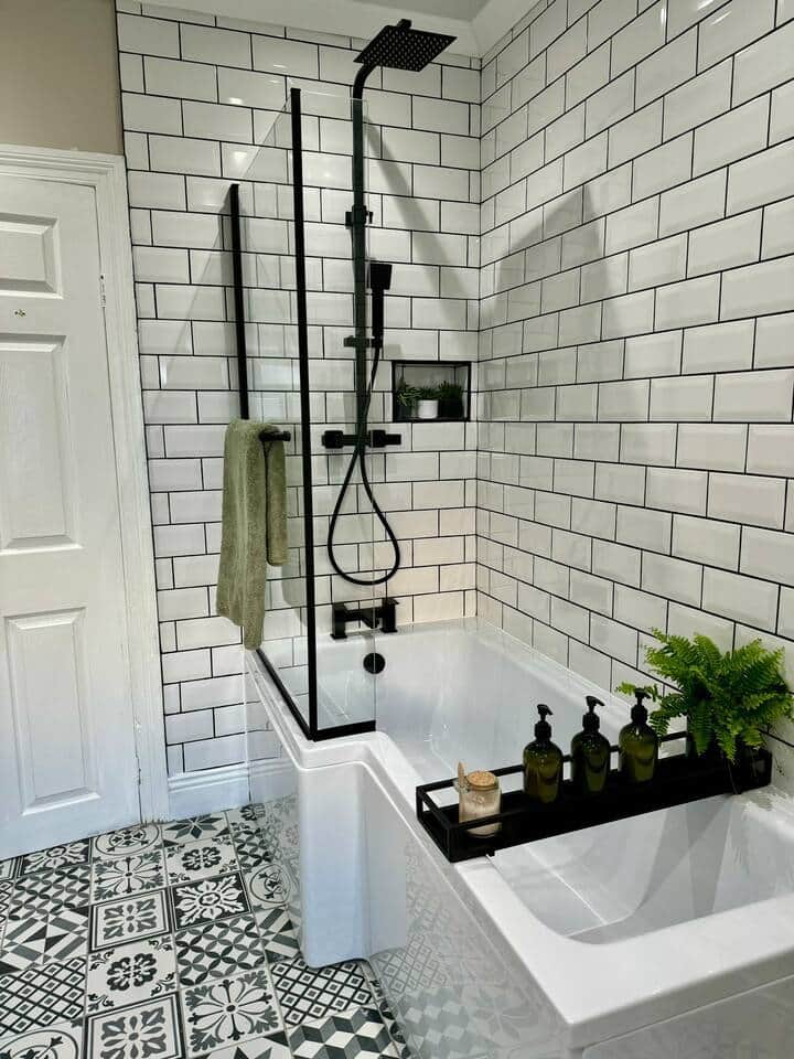 Recently installed bathroom with roomy tub!