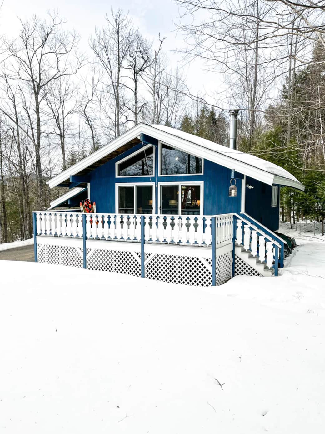 A 4-season chalet located conveniently between North Conway and Jackson. A 4-season chalet located conveniently between North Conway and Jackson.